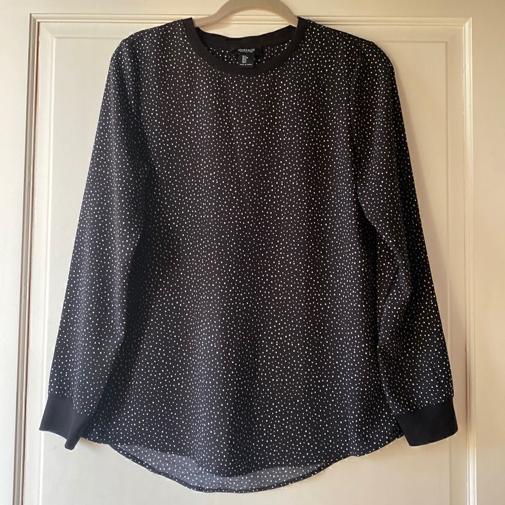 NEW White Dot Pullover Blouse By Jones & Co